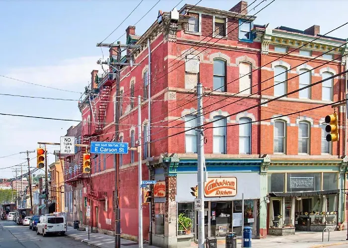 1 Bedroom Beautiful 12 Mins To Downtown! Apartment *
