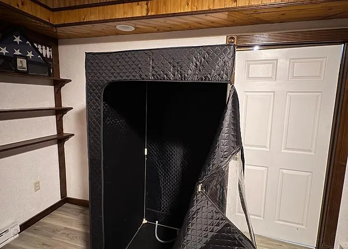 1 Bedroom Beautiful 12 Mins To Downtown! Pittsburgh