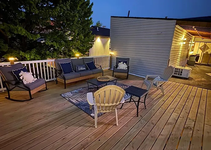 Apartment 1 Bedroom Beautiful 12 Mins To Downtown! Pittsburgh