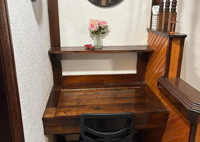 1 Bedroom Beautiful 12 Mins To Downtown! Apartment Pittsburgh